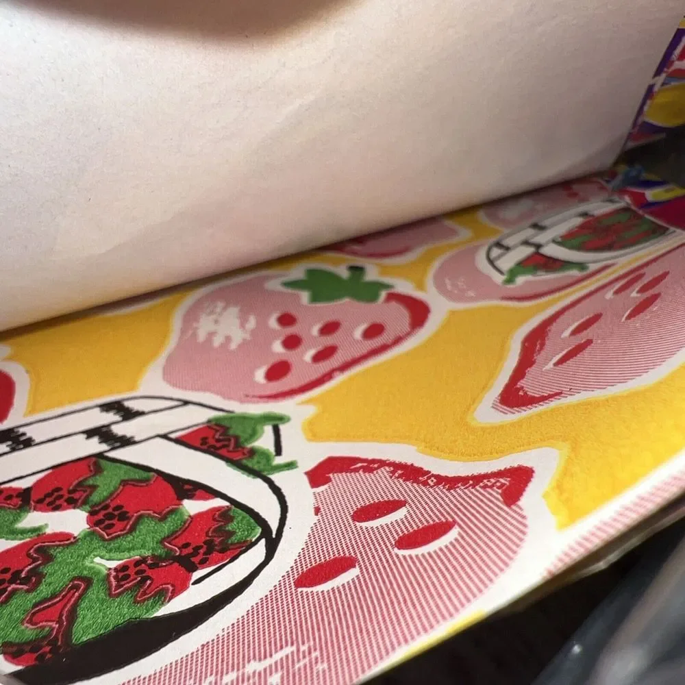 Vintage Gift Wrapping Paper Strawberry‎ 6 Design 12 Sheet 50 Sq Ft All Occasion